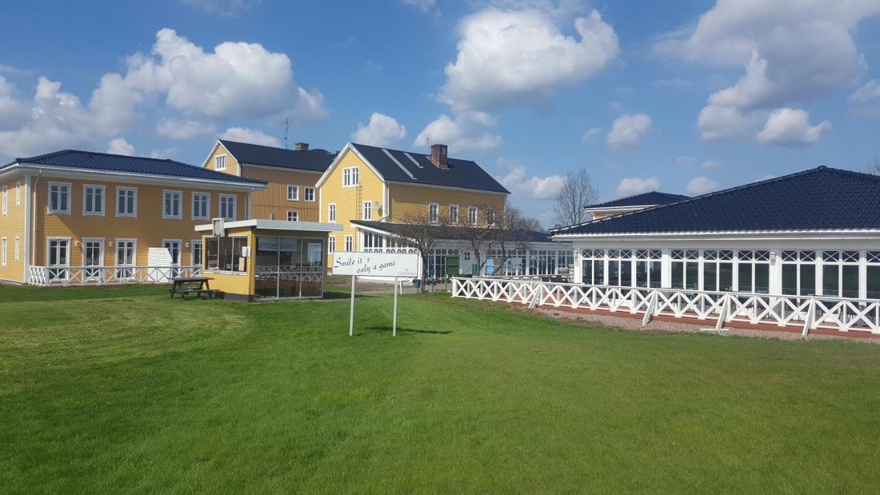 Melleruds Golfklubb Bed & Breakfast Экстерьер фото