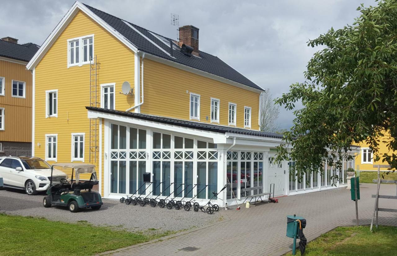 Melleruds Golfklubb Bed & Breakfast Экстерьер фото