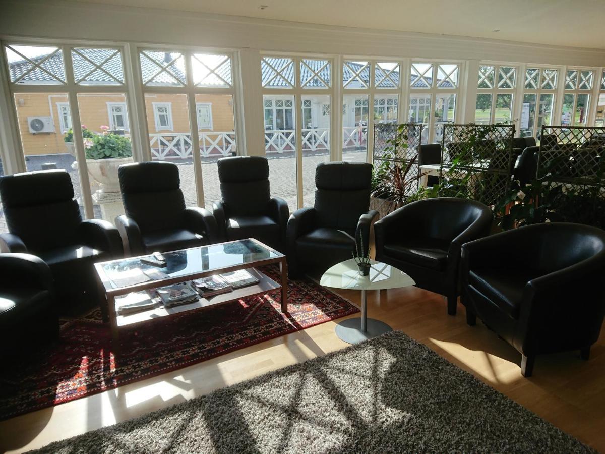 Melleruds Golfklubb Bed & Breakfast Экстерьер фото